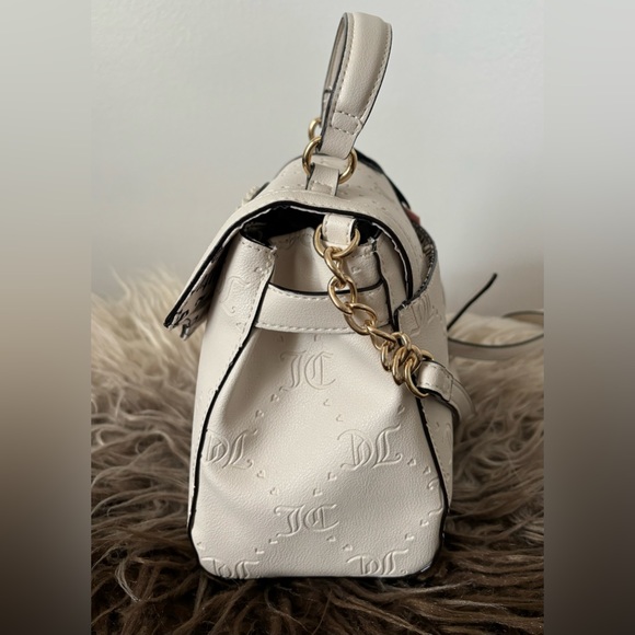 JUICY COUTURE Bag Stay in Circle Mini Crossbody - Ivory Cream Angel Deboss NWT - Picture 7 of 11